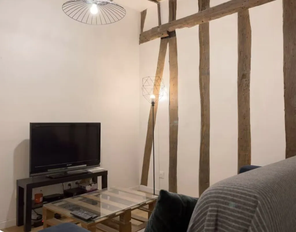 Cosy apartment in the heart of Paris — 2