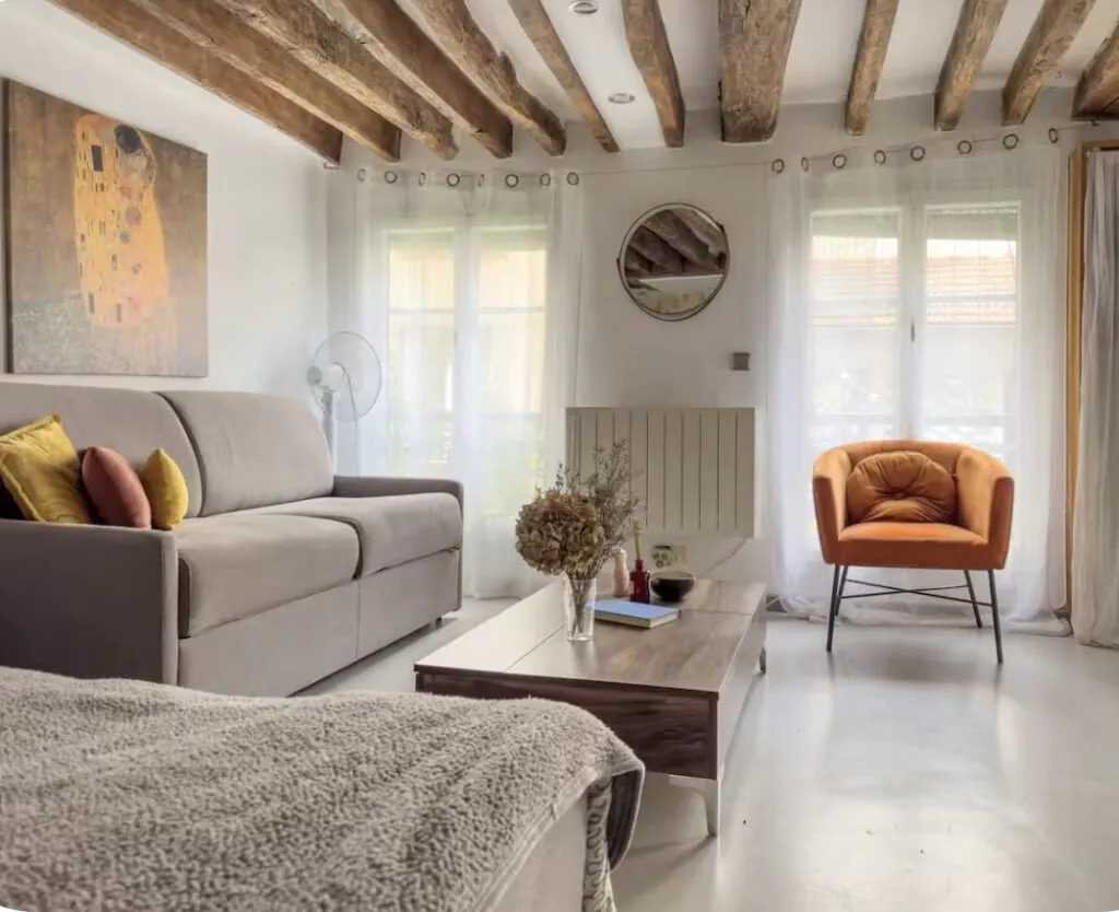Spacious studio in central Paris — 3