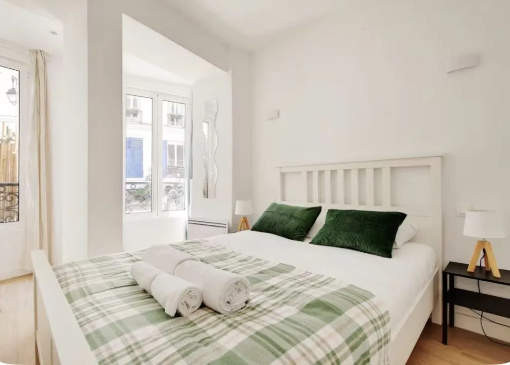 Charming Apartment near the Sacré-Cœur — 8