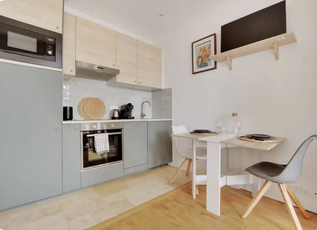 Charming Apartment near the Sacré-Cœur — 2