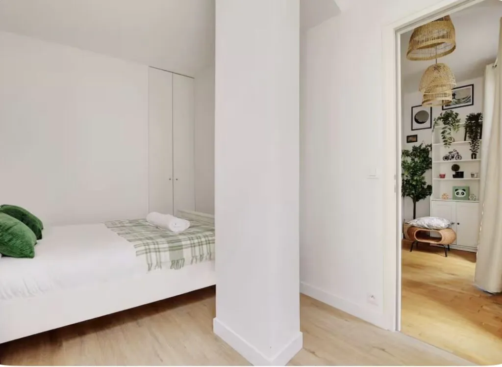 Charming Apartment near the Sacré-Cœur — 9