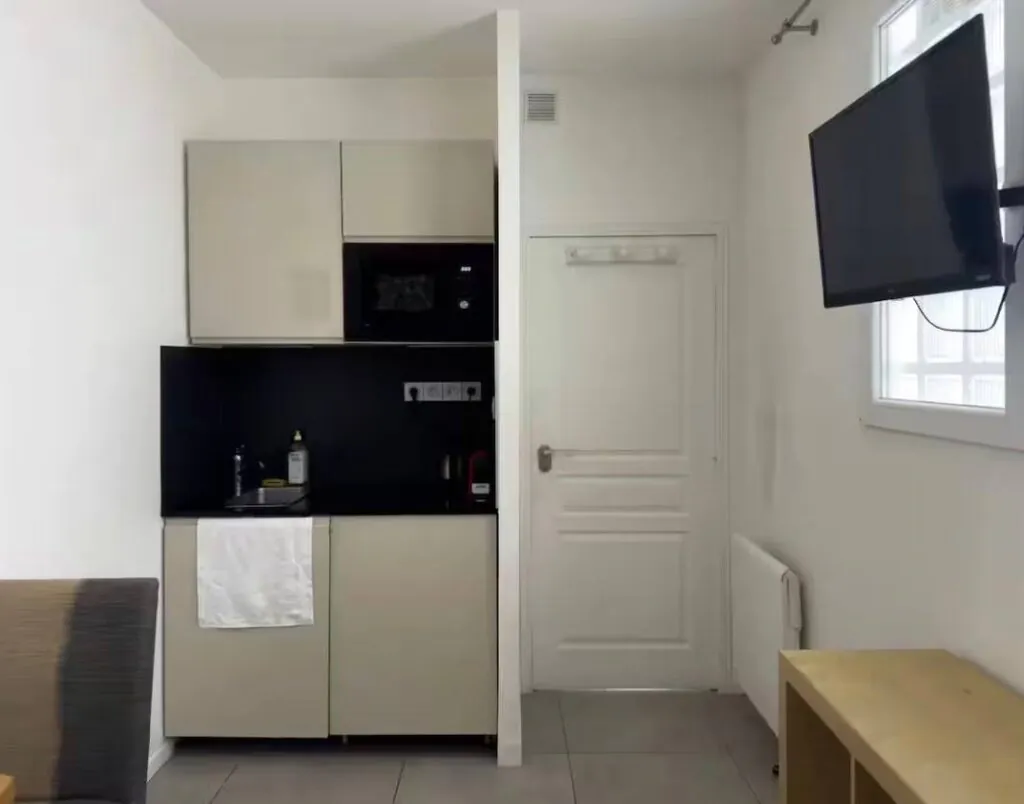 Apartment near Eiffel Tower — 5