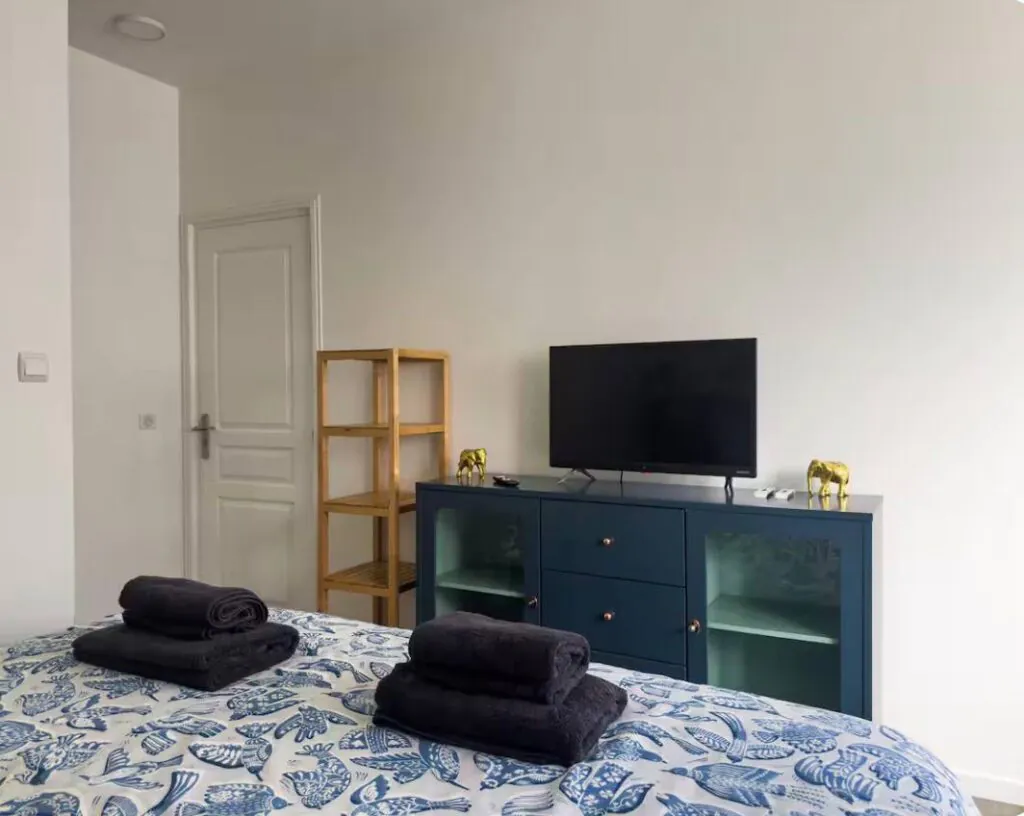 Charming Apartment near the Eiffel Tower — 4