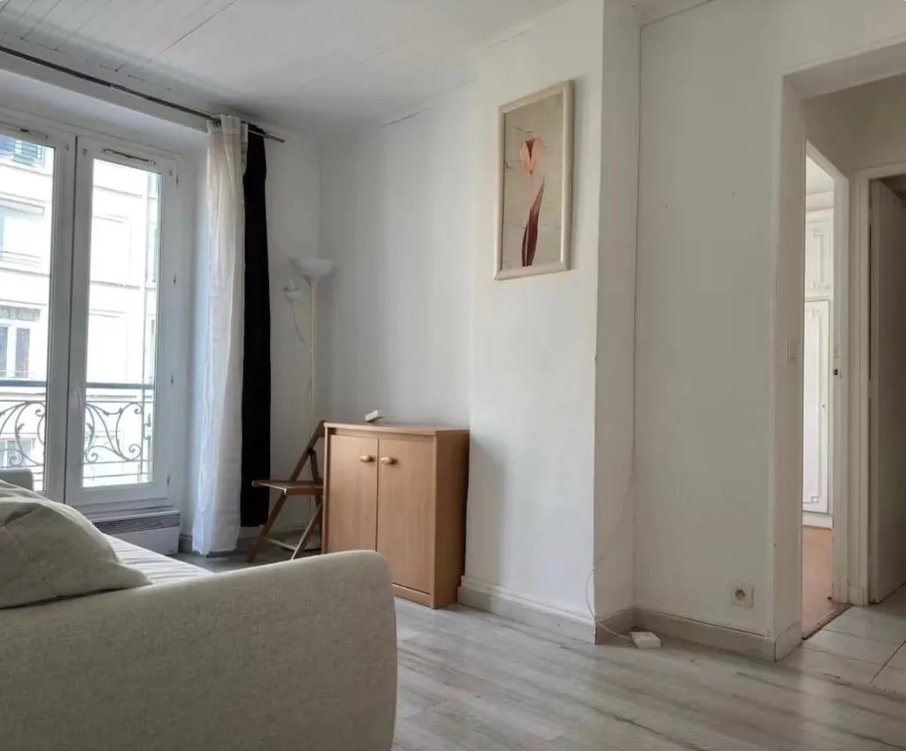 Spacious Apartment near Place de la République — 3