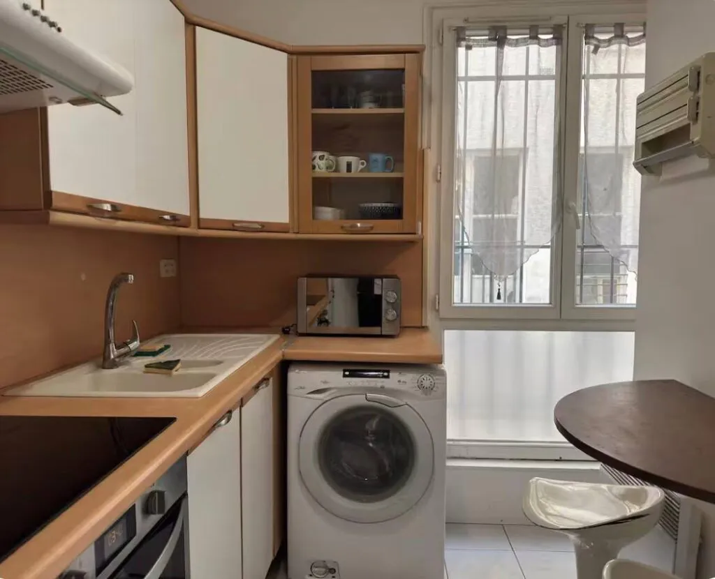 Spacious Apartment near Place de la République — 14